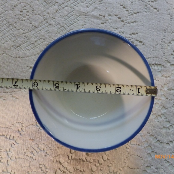 Vintage Chinese Style Bowl - Picture 3 of 7